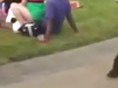 マッサージ師は彼のお尻を撫で、美しいアジ ...