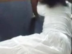 娘は母、熟女、嫌いな人、大きなお尻を助け ...