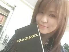 彼は陰茎から精子を舐める。 女性 向け  ...