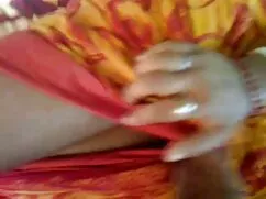 マッサージ師は彼の顔の兼を洗う。 av  ...