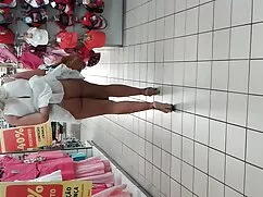 クソハンガリー人は兼を食べる。 女性 a ...
