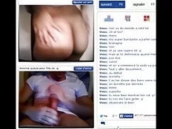 浴槽の中で巨乳の熟女に撫でられた。 えろ ...
