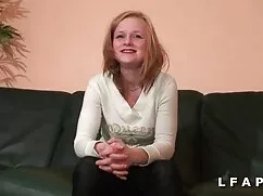 彼はビーチに登ってる h 動画 女性